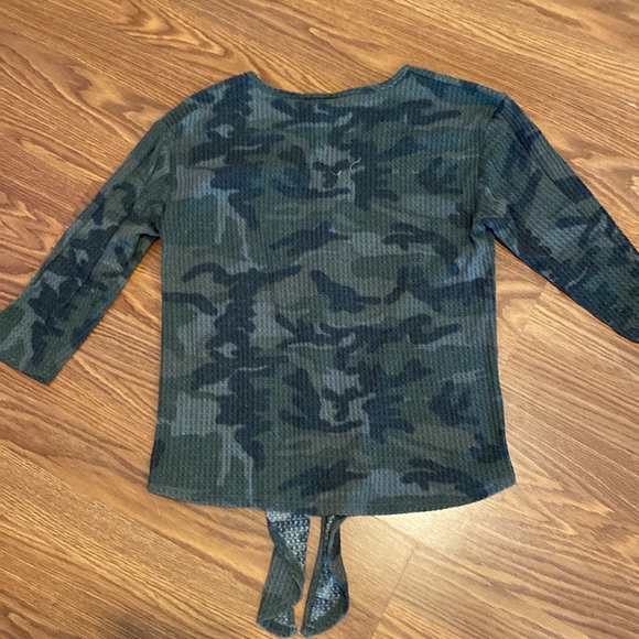 Champagne Mami 3/4 sleeve, size small - Picture 3 of 3